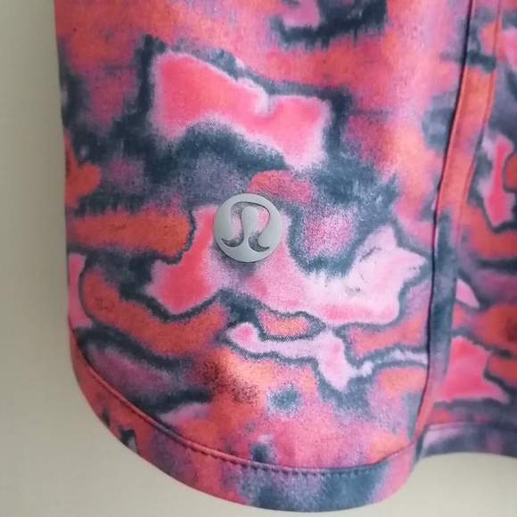 Lululemon Tracker 4" Shorts Lined Chroma Clash Multi 14 - Picture 9 of 16